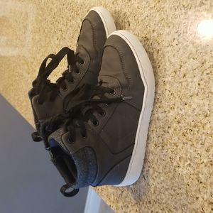 Boys Hi top sneakers